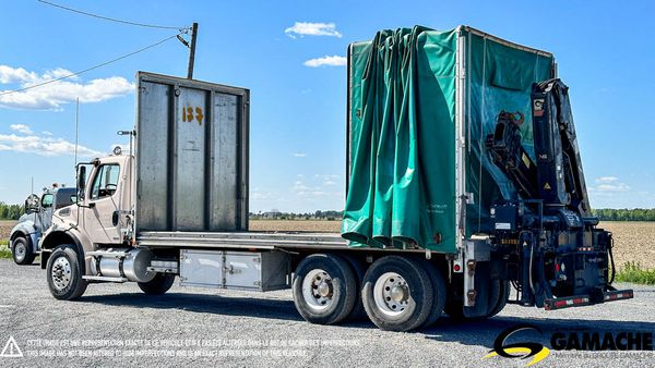 2009 FREIGHTLINER M2 112 main image