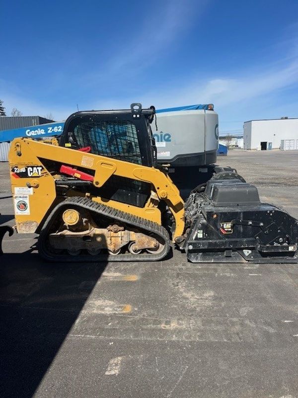 2019 CATERPILLAR 239D main image