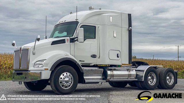 2016 KENWORTH T880