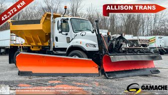 FREIGHTLINER M2106V 2011