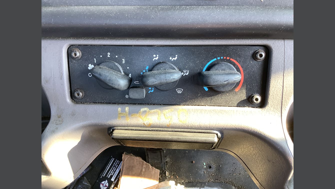 2012 FREIGHTLINER M2