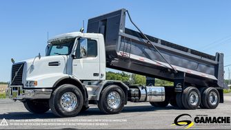 VOLVO VHD64B 2019