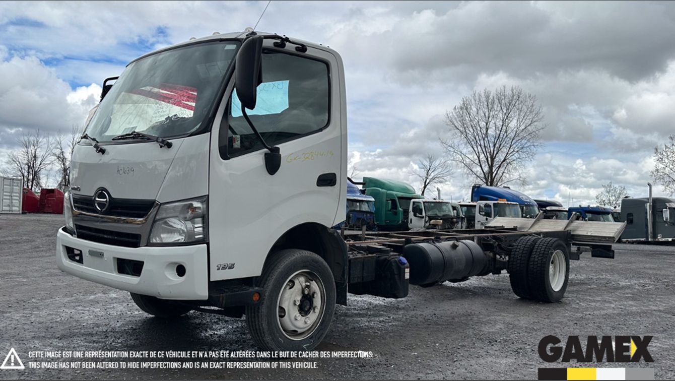 HINO 195 2019