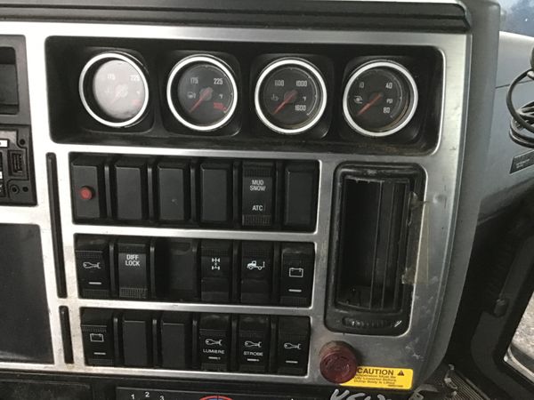 2019 MACK GR64 main image