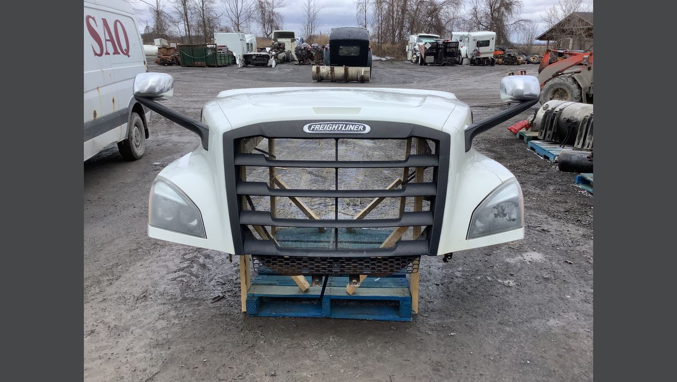 2018 FREIGHTLINER CASCADIA 