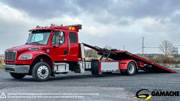 2019 FREIGHTLINER M2 106 main image