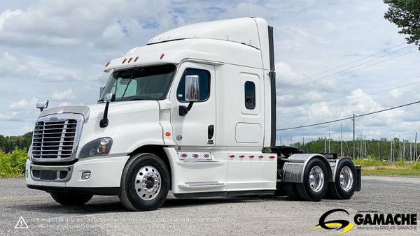 2017 FREIGHTLINER CASCADIA CA125SLP main image