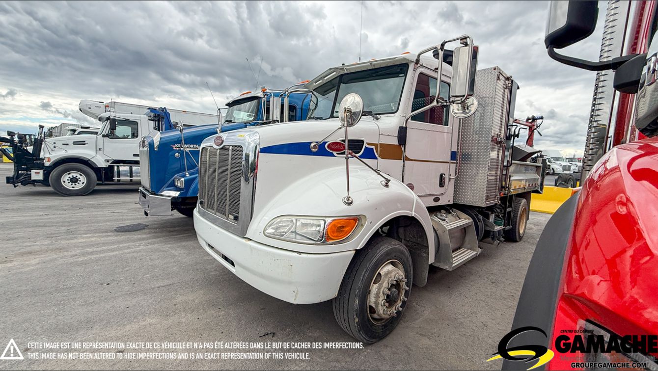 PETERBILT 330 2013