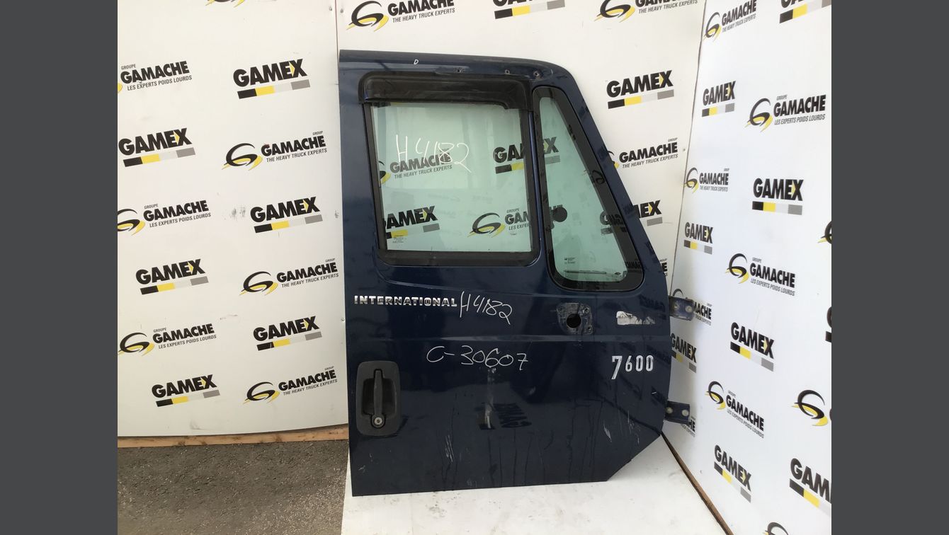 2005 INTERNATIONAL 7600