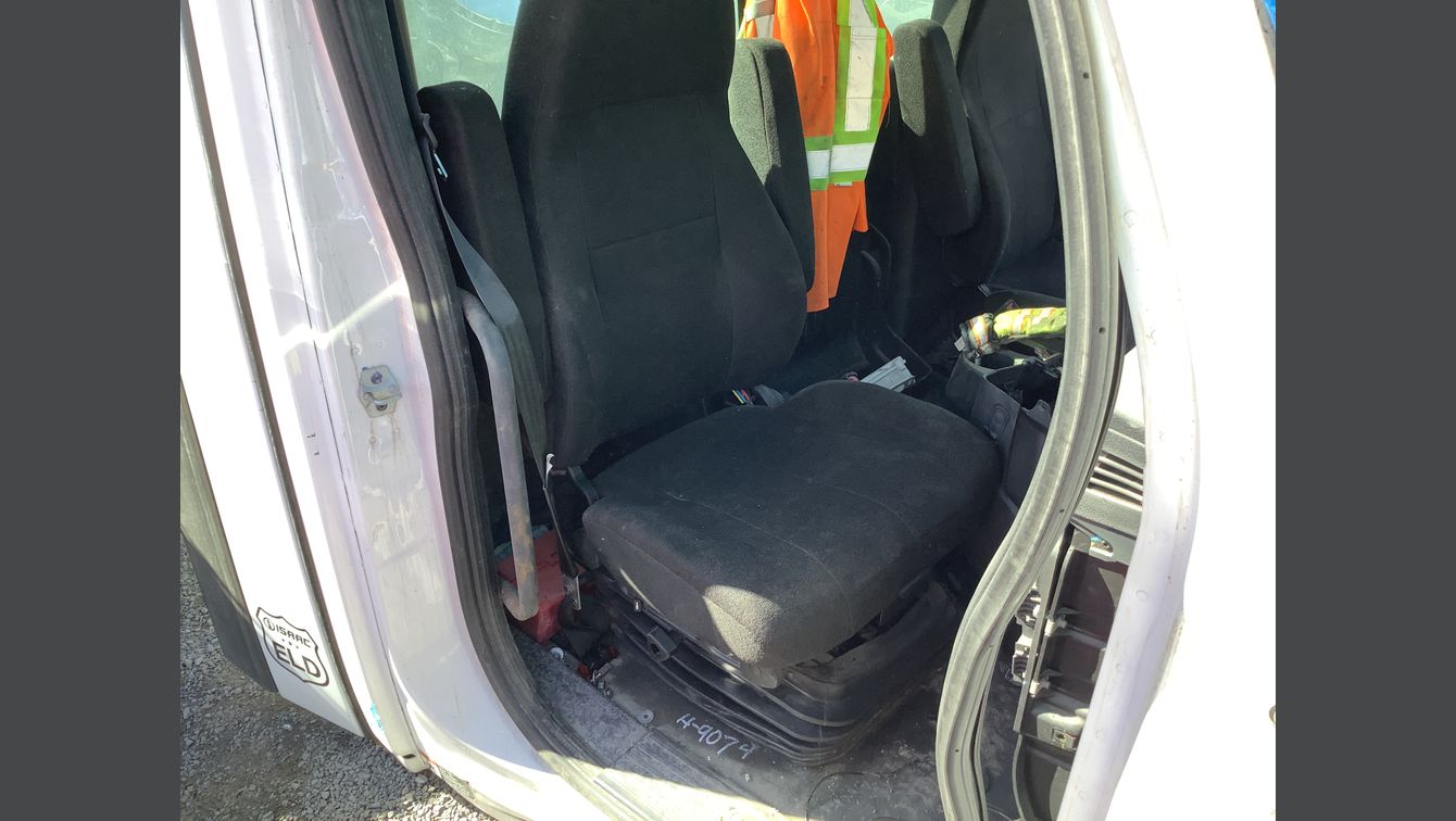 2023 FREIGHTLINER CASCADIA 