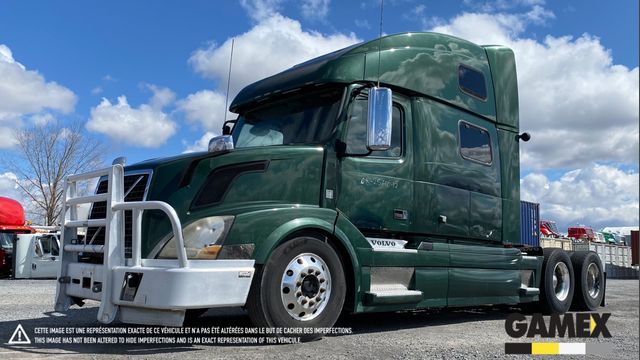 2012 VOLVO VNL780