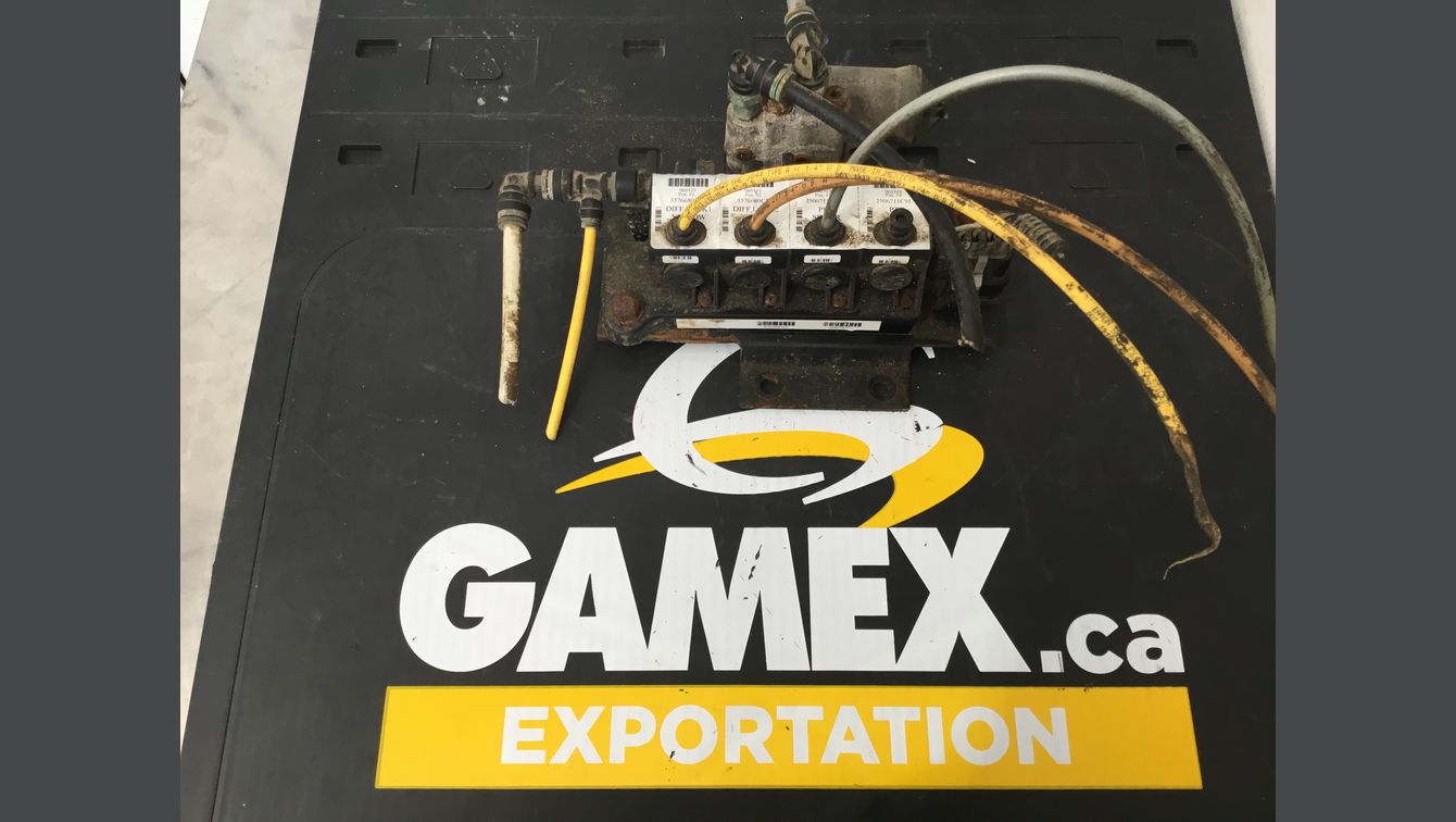 2021 INTERNATIONAL HV613