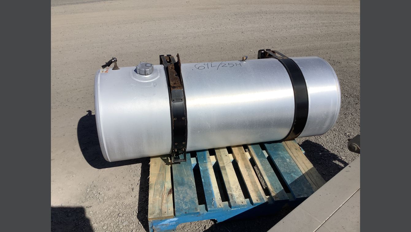 2017 FREIGHTLINER CASCADIA 