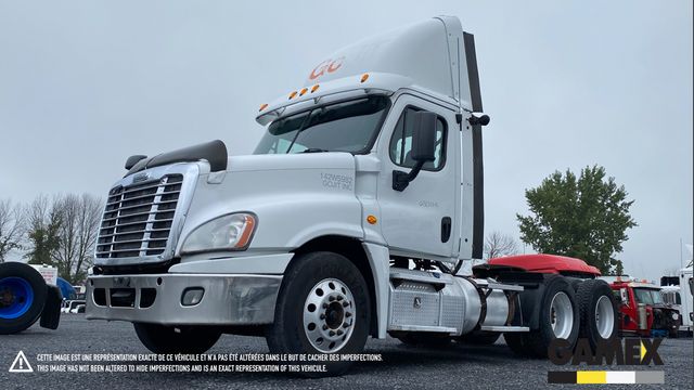 2015 FREIGHTLINER CASCADIA