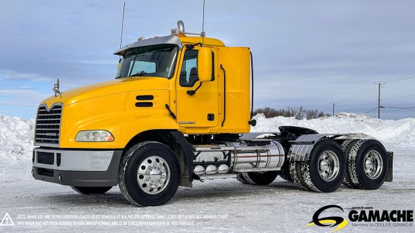 2011 MACK PINNACLE CXU613 main image