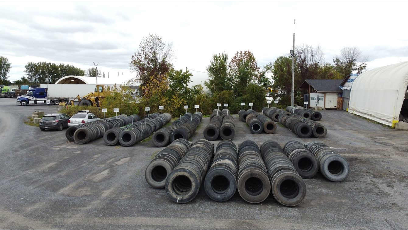 SPÉCIAL SUR DES MILLIERS DE PNEUS POIDS LOURDS GRANDEUR / SORTE ET MODÈLE VARIÉS