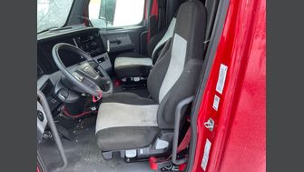 2020 FREIGHTLINER CASCADIA 