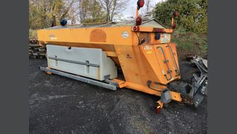 ÉQUIPEMENTS A NEIGE 