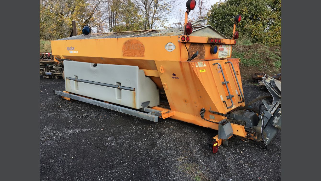 ÉQUIPEMENTS A NEIGE 