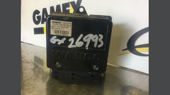 2002 FREIGHTLINER FL 80