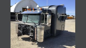 2016 PETERBILT 389