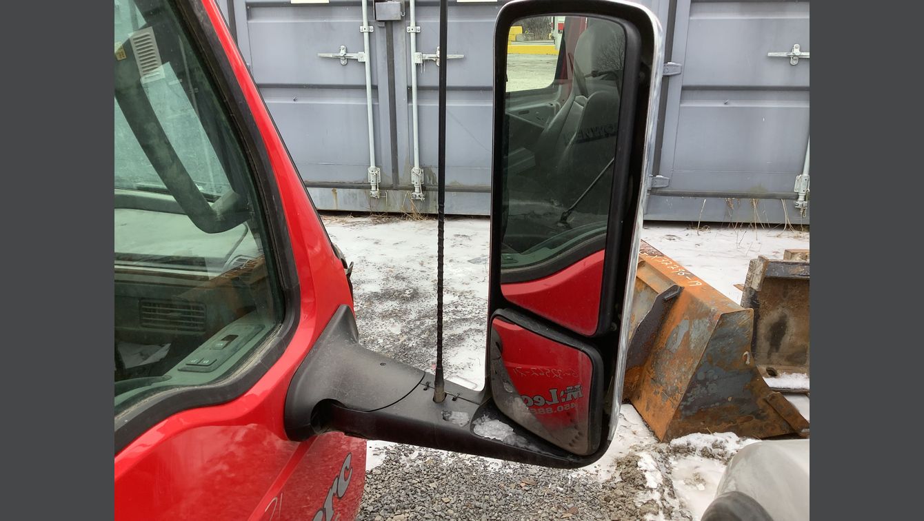 2021 INTERNATIONAL LT