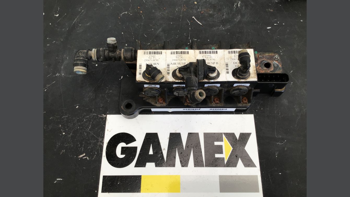 INTERNATIONAL 7600  2017