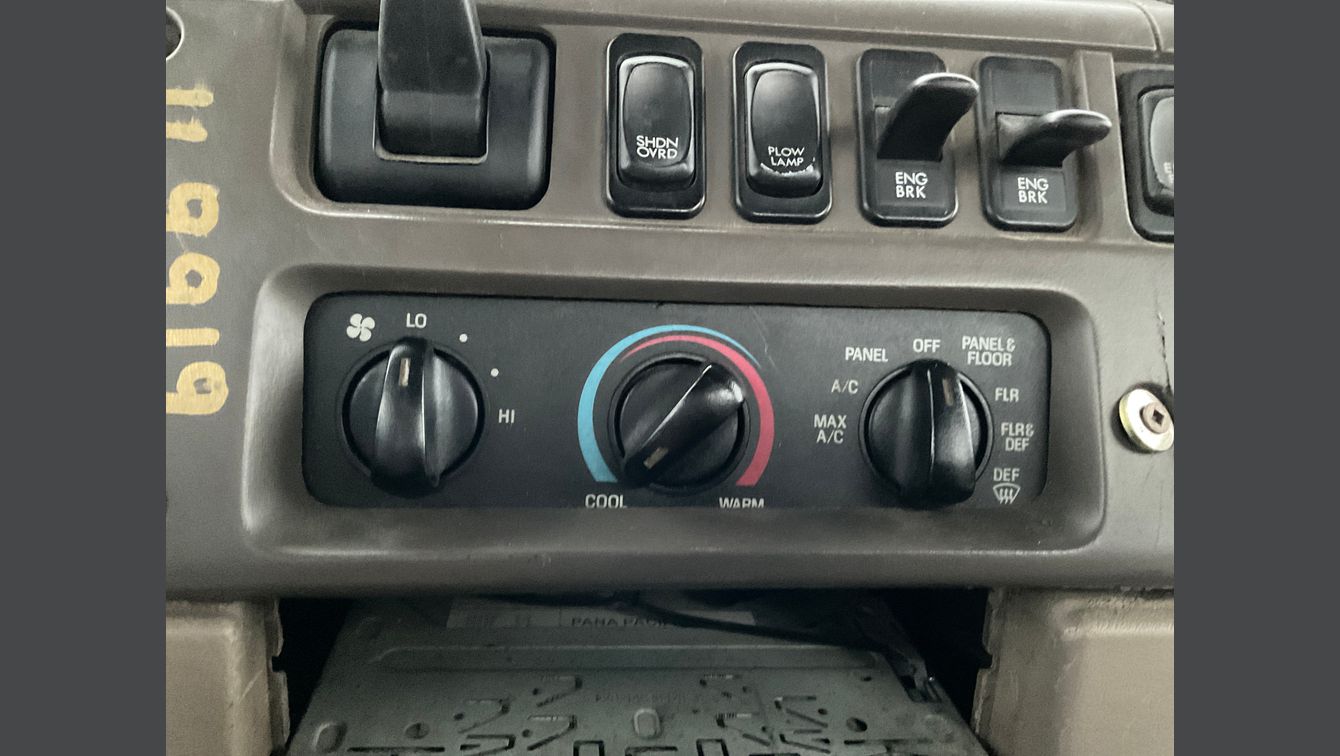 2009 STERLING LT9500