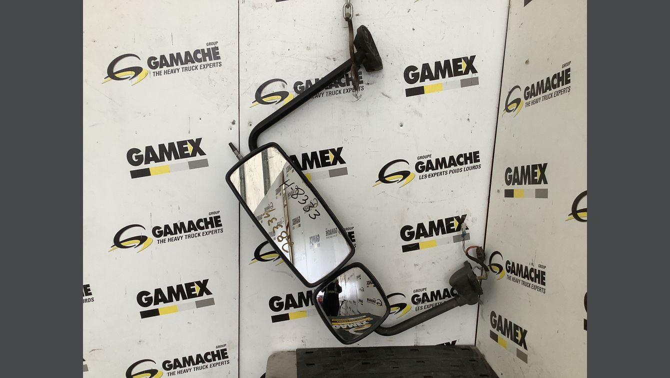 2017 FREIGHTLINER M2 106