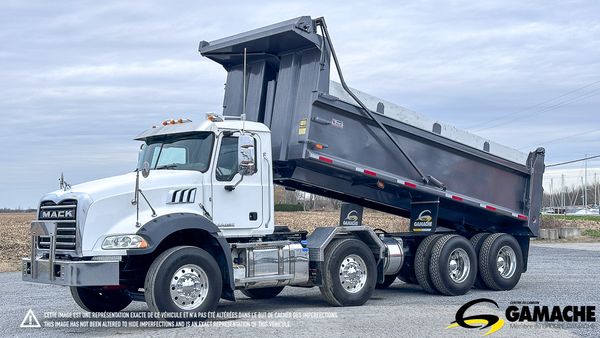 2018 MACK GRANITE GU813 main image