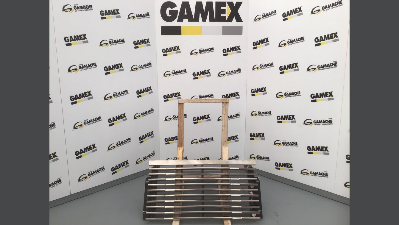 2007 FREIGHTLINER M2 106