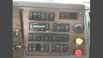 2005 WESTERN STAR 4900SA
