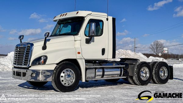 2016 FREIGHTLINER CASCADIA main image