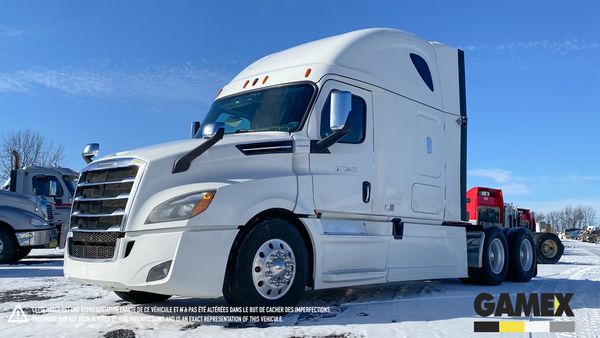 2020 FREIGHTLINER CASCADIA 126 main image