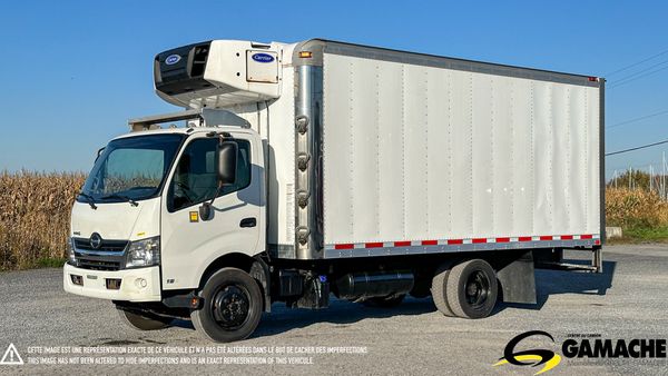 2018 HINO 195 main image