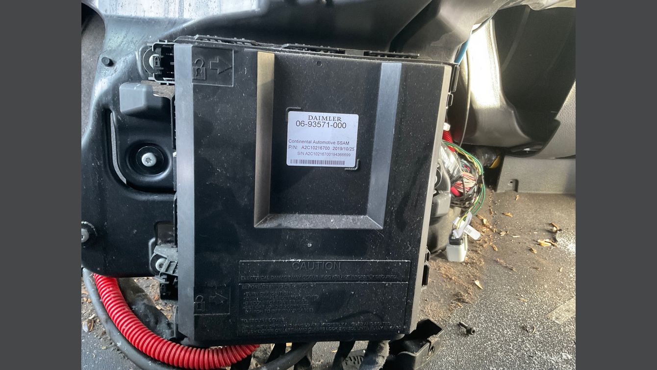 2020 FREIGHTLINER CASCADIA 