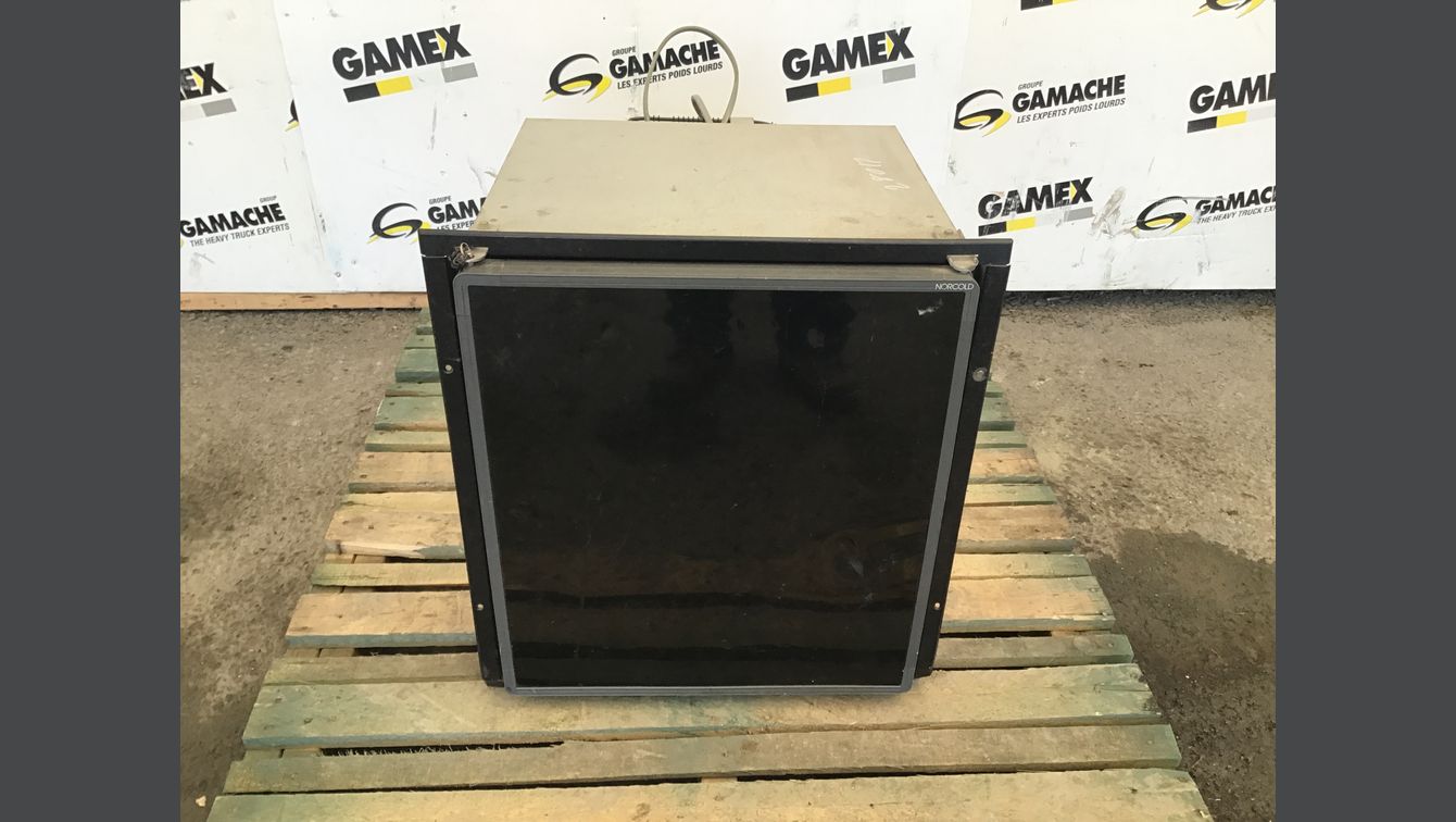 1996 FREIGHTLINER FLD 120