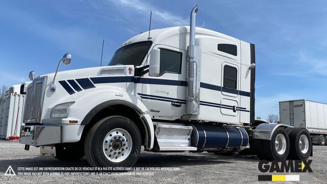 2016 KENWORTH T880