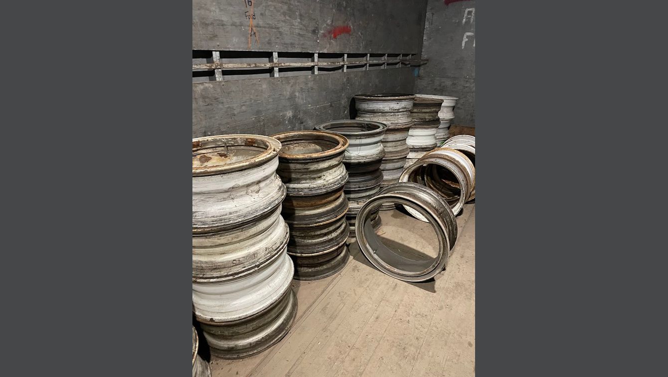 ROUES ACIER USAGE DIFFERENTE GRANDEUR ET MODÈLE DISPONIBLE 