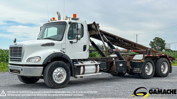 2012 FREIGHTLINER M2 112 main image