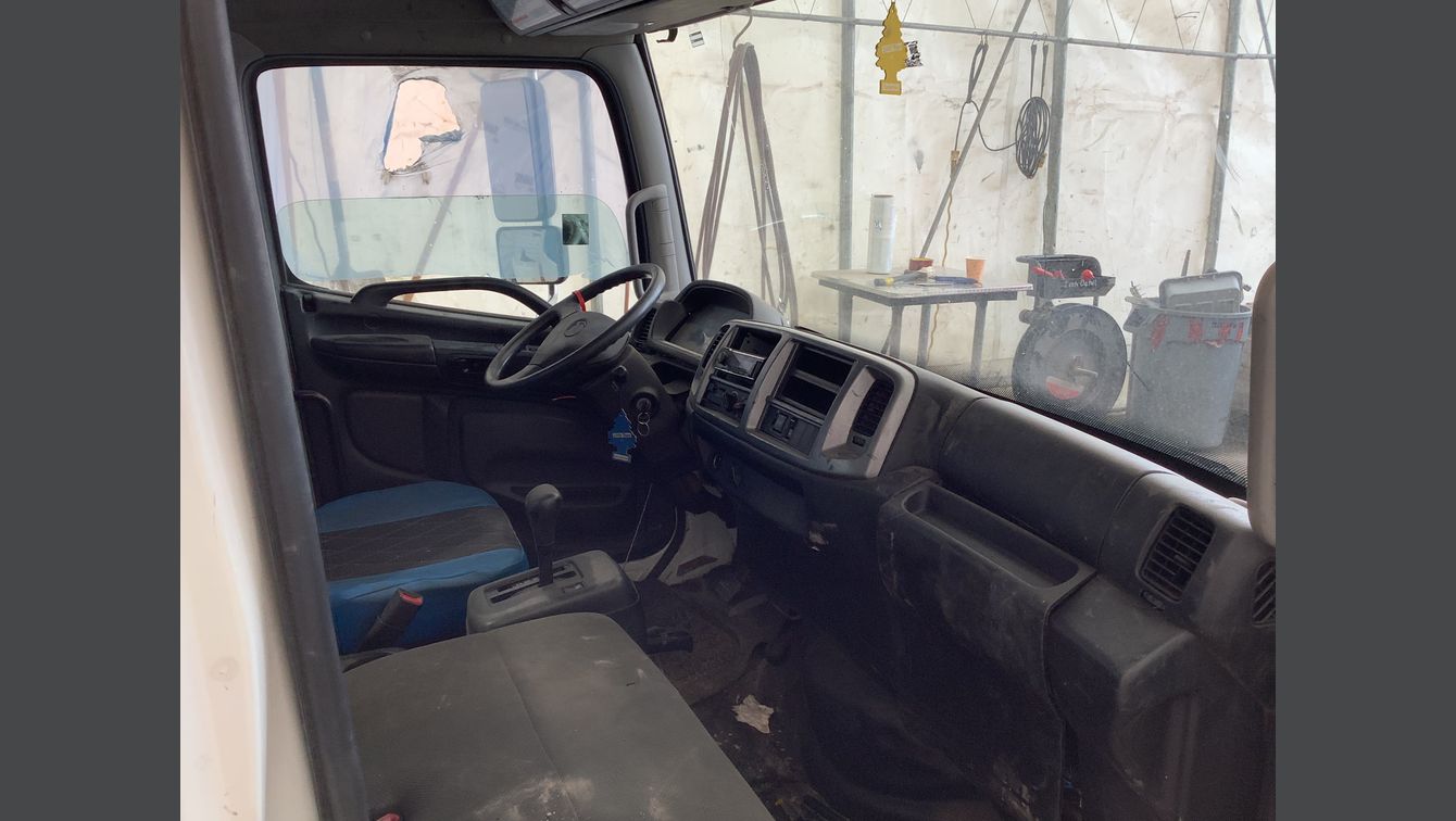 2018 HINO 268