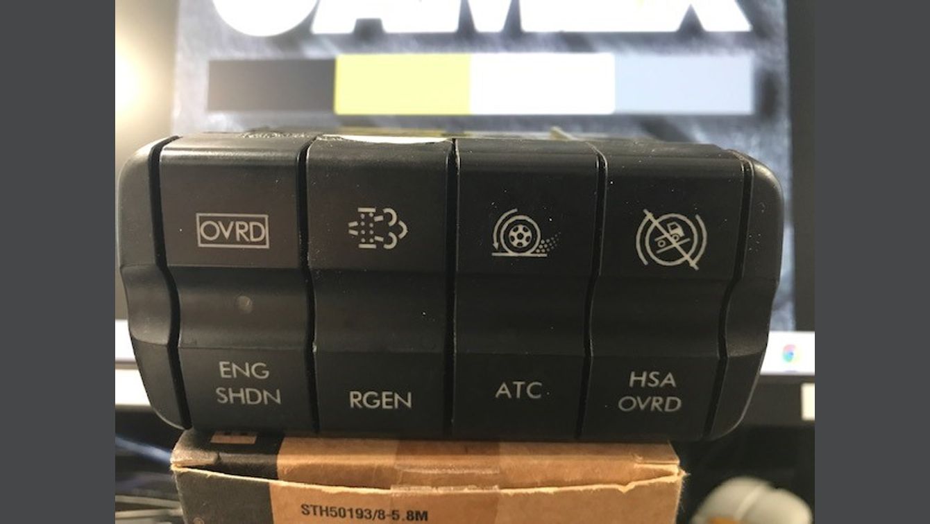 FREIGHTLINER CASCADIA 