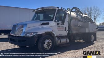 INTERNATIONAL 4300 2011