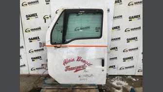 2005 STERLING LT9500