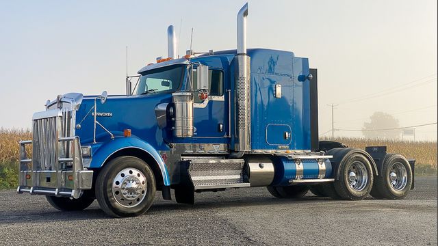 2015 KENWORTH W900L
