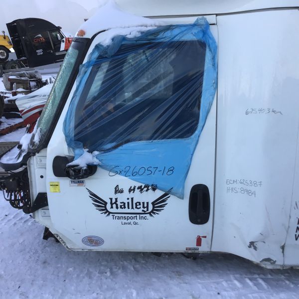 2018 INTERNATIONAL LT625 main image