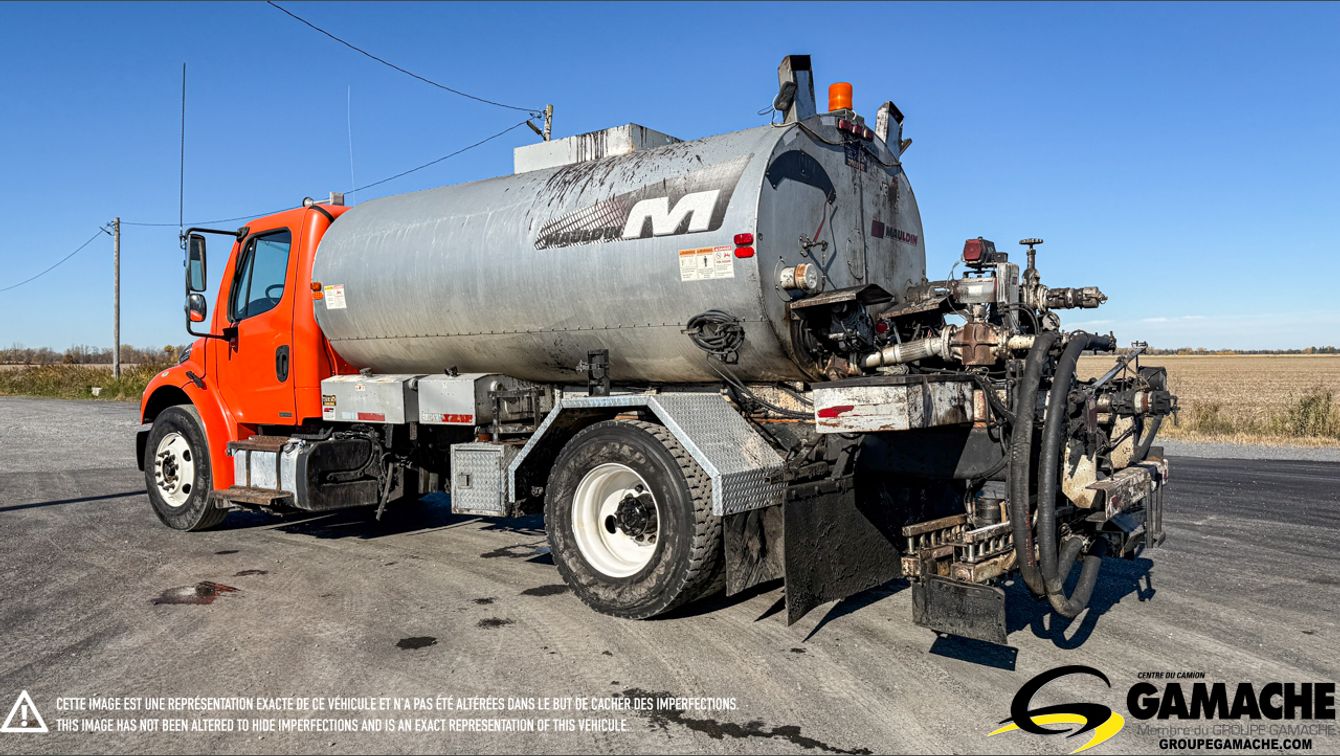 FREIGHTLINER M2 106 2012