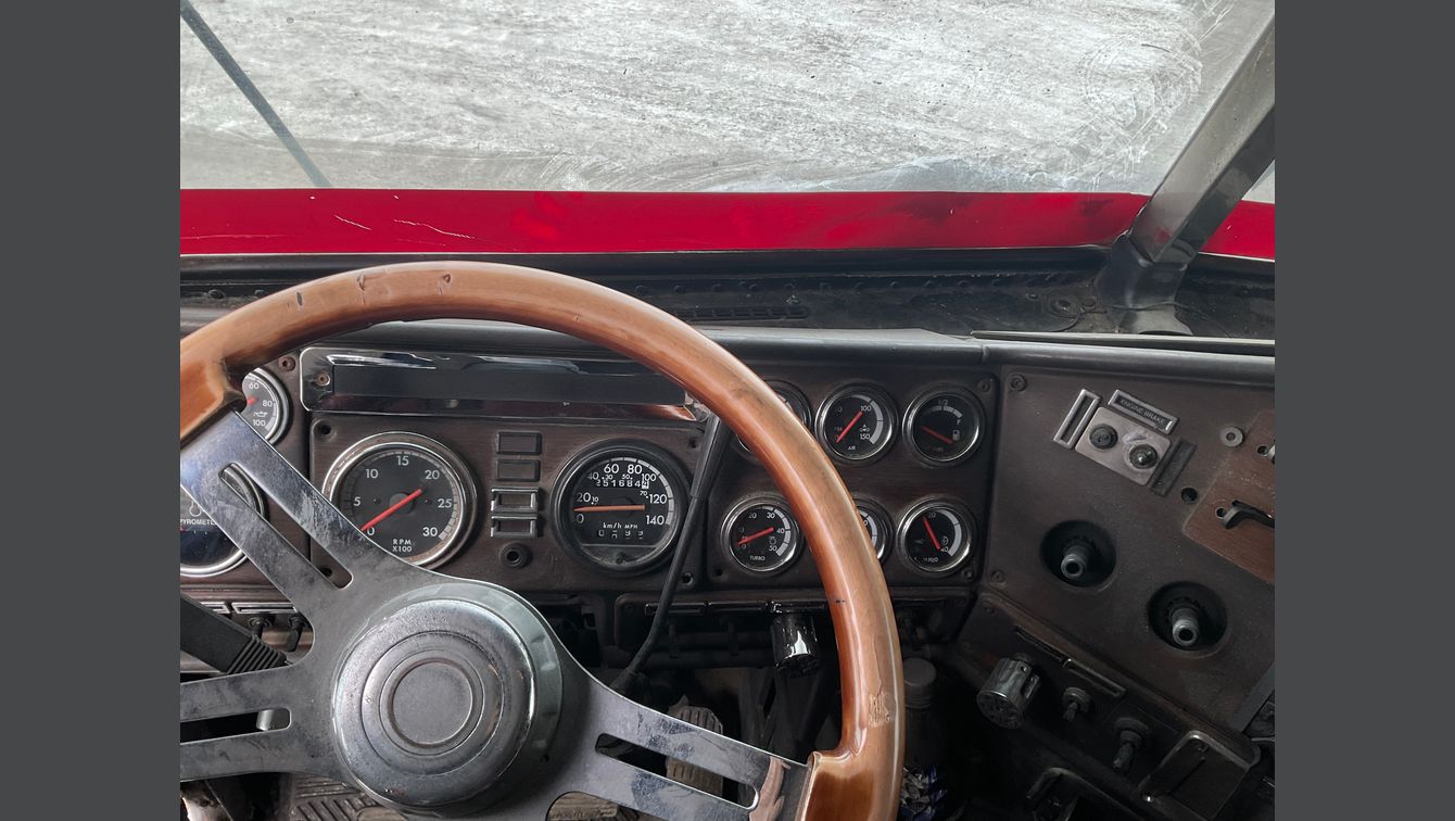 2005 FREIGHTLINER CLASSIC 