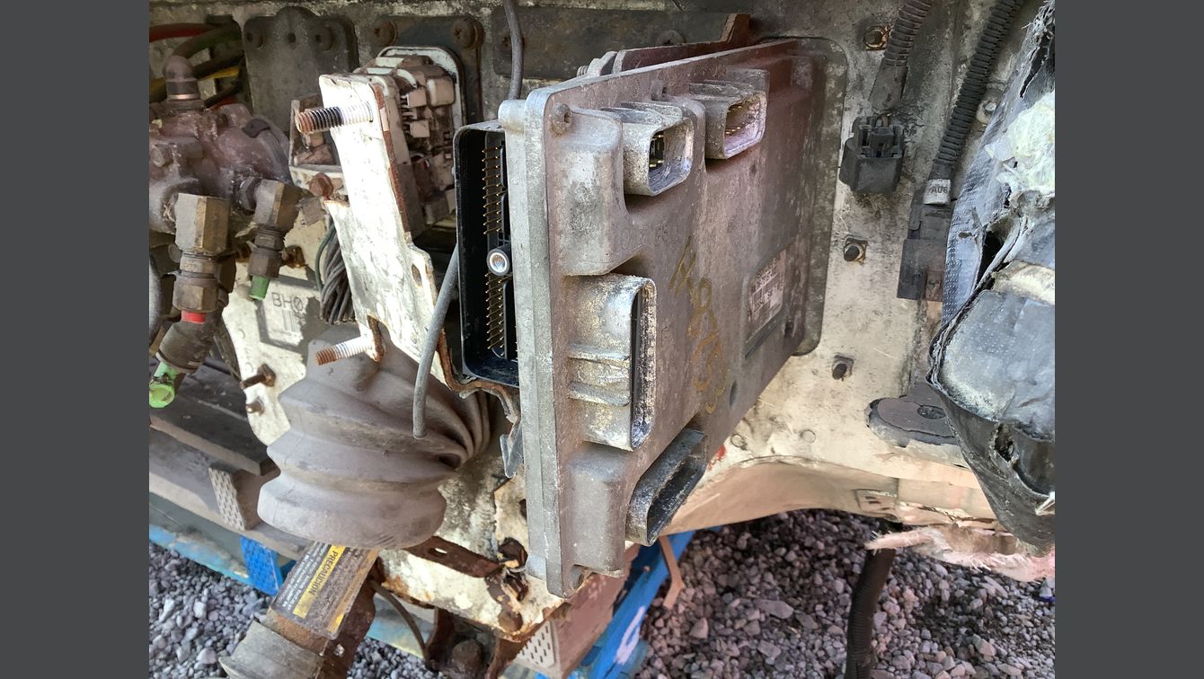 2012 FREIGHTLINER M2