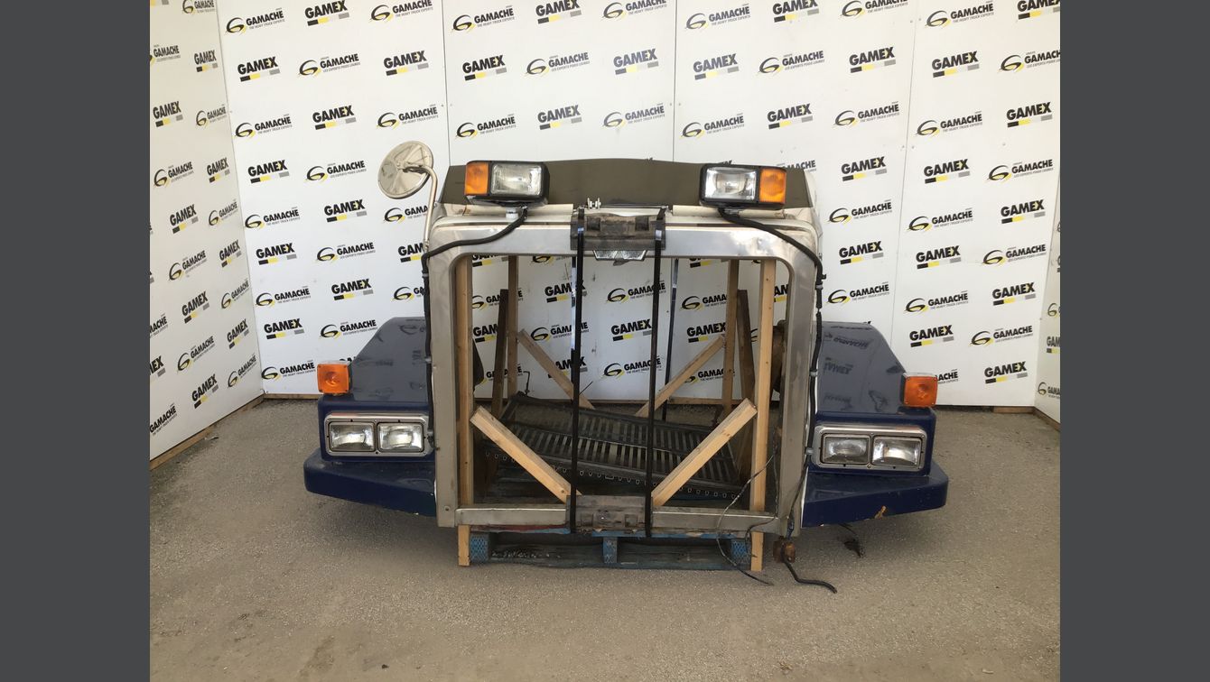 1999 WESTERN STAR 4900